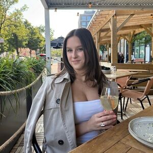 Meet your Posher, Avery